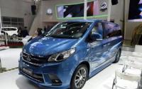 EG10继承了G10厢式货车姊妹车的宽敞内饰其容积为5.2m立方