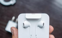 分析师称苹果可能会从iPhone12盒子中删除EarPods