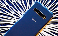 LG的V60ThinQ手机看到了蓝色和白色的两倍