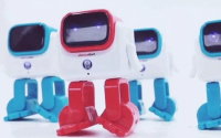 可爱的Dancebot跳舞蓝牙扬声器为32.49美元
