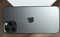 标准iPhone12是苹果第二季度最受欢迎的产品