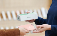 iPhone维修困境苹果零售店面临iPhone换机和零部件短缺