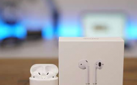 苹果正式将其无线耳机AirPods推入市场