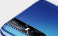 vivoV15Pro的机身正面可谓是一望无际的屏幕