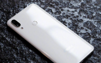 魅族正式发布魅族Note9实现了国内首发骁龙675