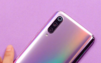 三星GalaxyA70这款手机采用了水滴全面屏后置三摄像头