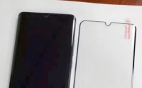 华为P30Pro正面使用水滴曲面屏屏幕指纹位置相比华为Mate20Pro