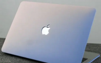 亚马逊以950美元的价格出售深空灰色的2020MacBookAir