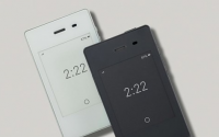 一款功能简单造型简洁的手机LightPhone2