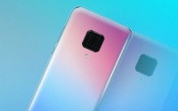荣耀V30PRO采用了Mate 20上的浴霸设计