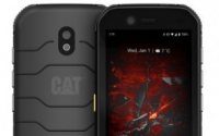 CatS32耐水性为IP68能在1.5米深的水下待上35分钟