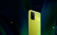 realme真我Q3Pro配备了一块6.43英寸FHD高刷AMOLED屏
