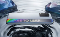 realme还官宣了新机真我Q3的另外一款新配色