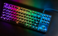HyperXAlloyOriginsCoreTKL游戏键盘准备发出一些噪音