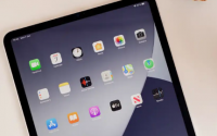 3月8日如果你觉得12.9英寸iPadPro太小更大的型号可能正在路上