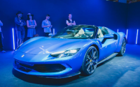 新款 2022 年法拉利 296 GTS 是 819bhp 混合动力敞篷车